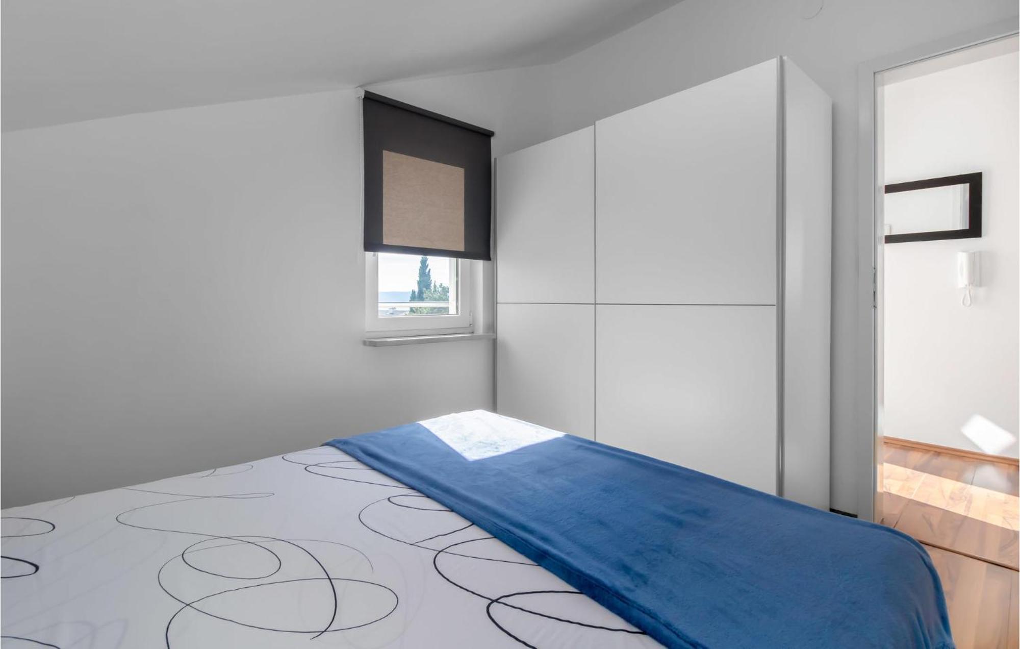 Stunning Apartment In Dramalj With House Sea View Exterior photo
