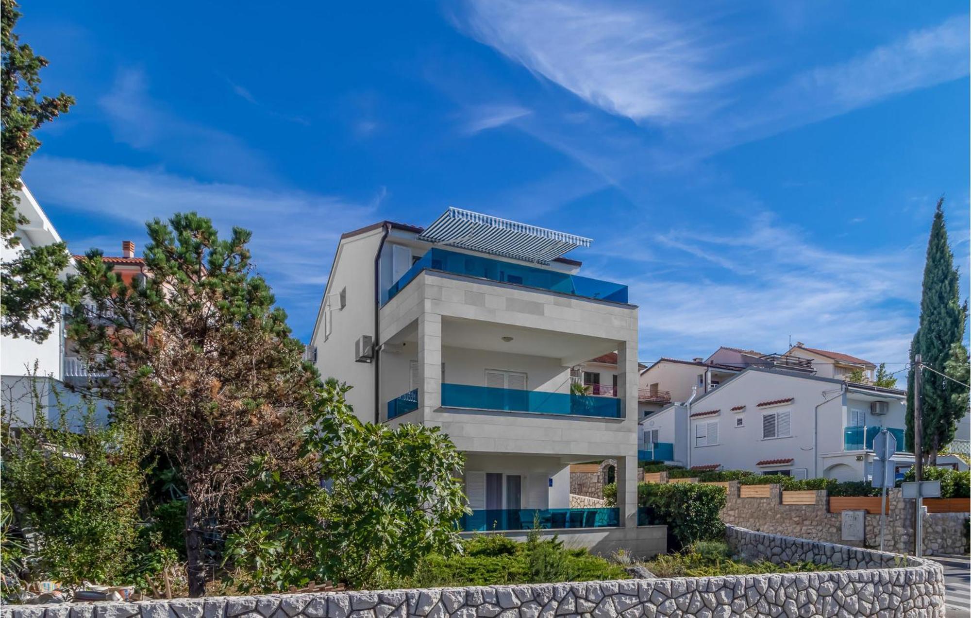 Stunning Apartment In Dramalj With House Sea View Exterior photo